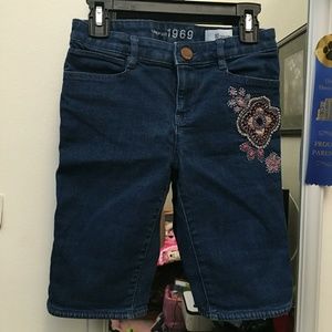 SOLD. GapKids Capri Shorts